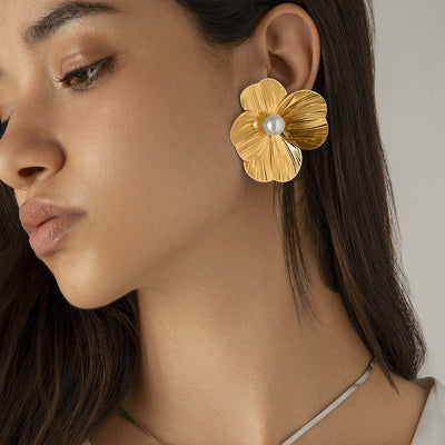 Fashion Three-dimensional Ginkgo Leaf Flower Earrings